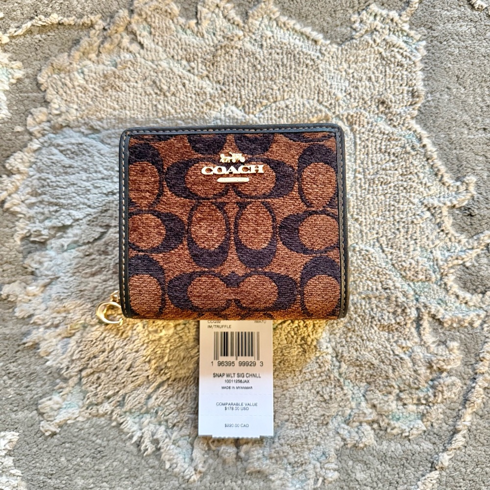 COACH Snap Wallet in Signature Chenille - Gold/Truffle - Picture 2 of 8